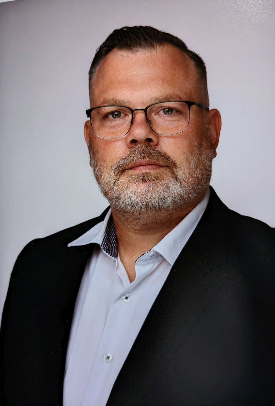 Porträt von Versicherungsmakler Hagen Mittag